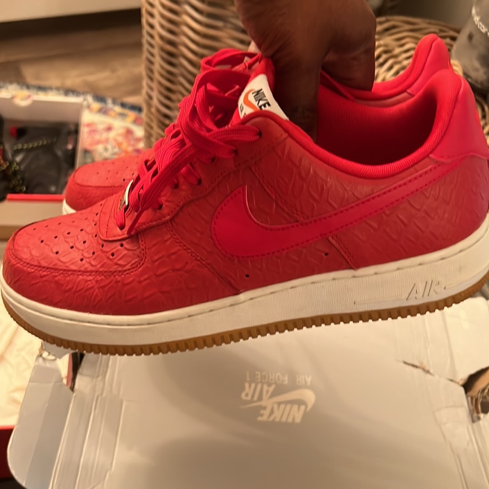 Nike Air Force 1 07’ LV8 Sneakers - Picture 8 of 9